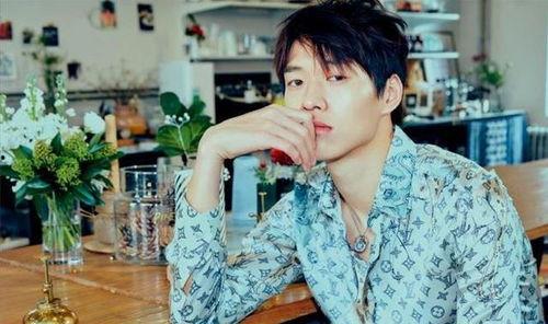 狗仔爆料娱乐圈恋情,娱乐圈明星甜蜜恋情曝光 第3张 狗仔爆料娱乐圈恋情,娱乐圈明星甜蜜恋情曝光 第3张